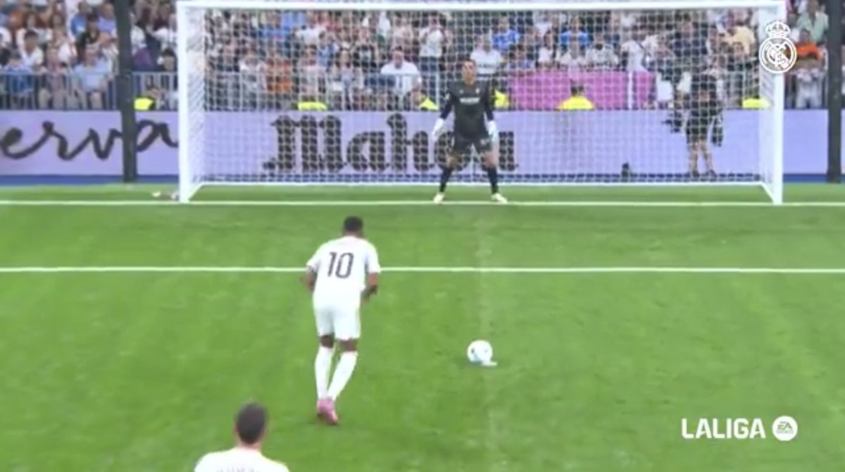 REY CHOLO tweet media