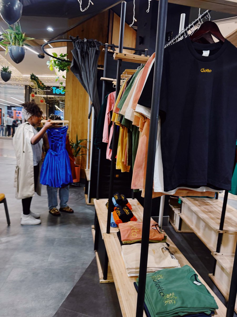 glottobrand's tweet photo. A Glotto glimpse into our latest physical location in the City of Gold, Rosebank Mall, Sandton, Johannesburg. 🤩✨

Find us in SOKO District Rosebank: up the escalators from the Woolies Café, right opposite iStore.Come explore the textures of the Glottoverse !

#GlottoGlow https://t.co/QEDtDYrT8I