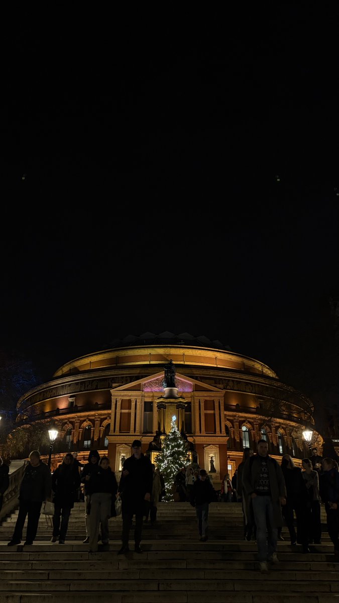 grahamperth01's tweet photo. A visit to the Royal Albert Hall 😀 https://t.co/rIKKKddxaU