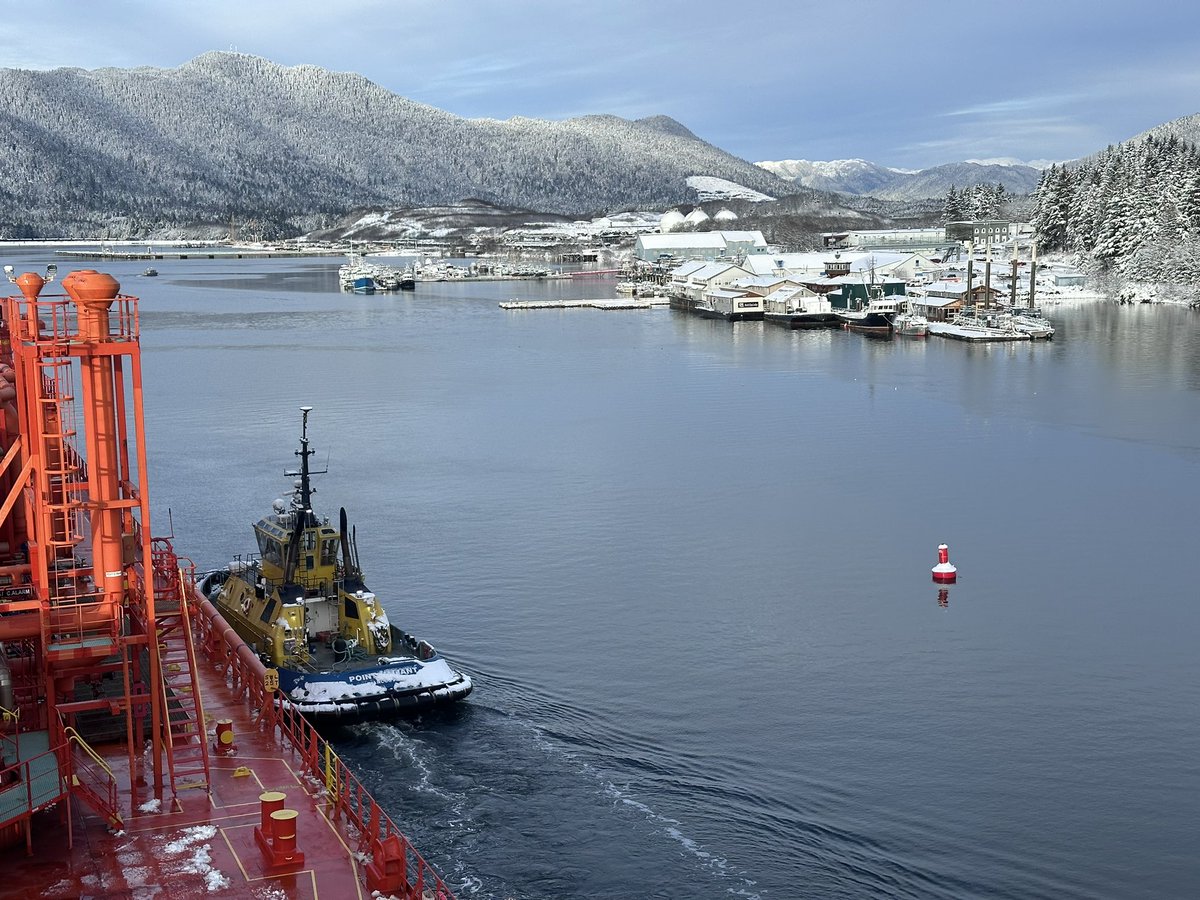 dbwillows's tweet image. Cold day arriving the LPG (propane) berth in Porpoise Harbour/Watson Island.  Port Edward, BC 🇨🇦