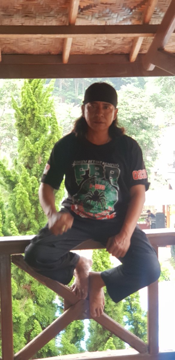 Metallica ga jadi konser di Jakarta lagi ya.. hmm.. ☕