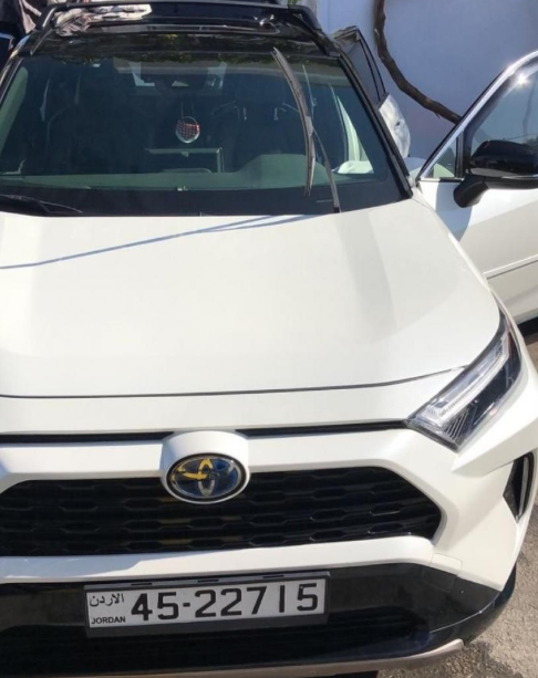 سرقة مركبة أمام مدرسة في عمّان والأجهزة الأمنية تستعيدها وتضبط السارق خلال ساعات 
