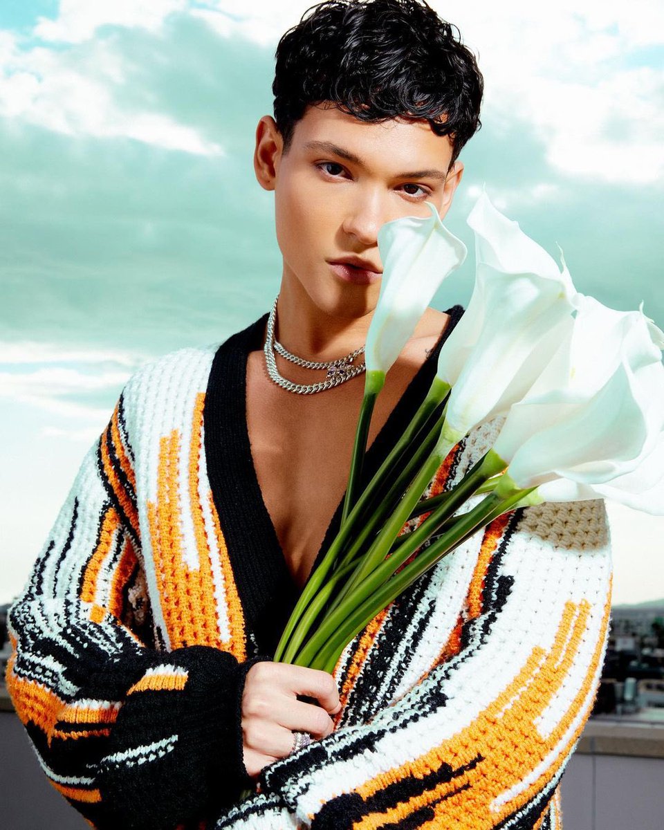 omaronchart's tweet image. Fans are speculating and calling for @OmarRudberg to be cast as Fabian in season 2 of @CraveCanada’s hit TV series “Heated Rivalry”.