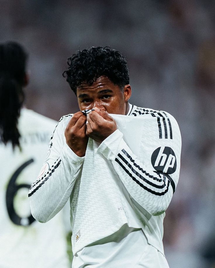 theMadridZone's tweet image. 🚨 JUST IN: Endrick will wear #9 for Olympique Lyon. @MarioCortegana