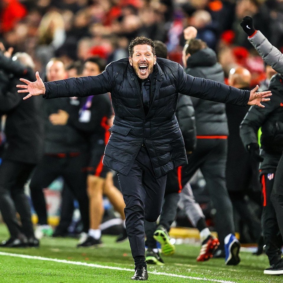 atletiuniverse's tweet photo. 💣🚨 MAJOR BREAKING: Atlético Madrid's idea is to offer Diego Simeone a contract renewal. They see him as the present and future of the club.

@marca https://t.co/wJB6APtgHC