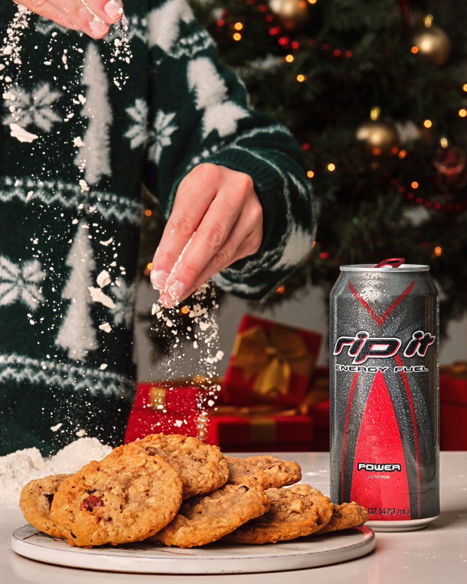 Milk is overrated, Santa will appreciate this more 🎅🏻