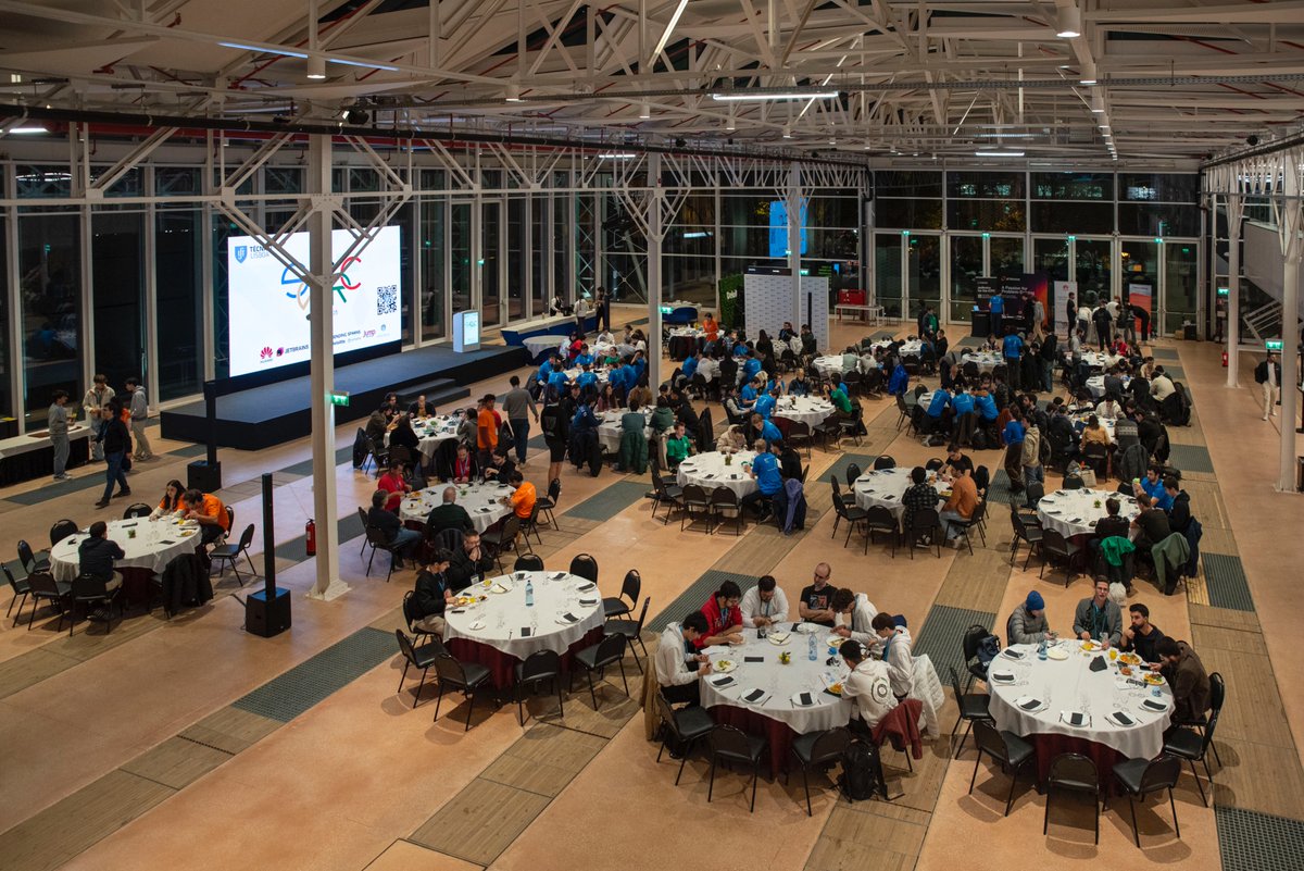 ICPCNews tweet media