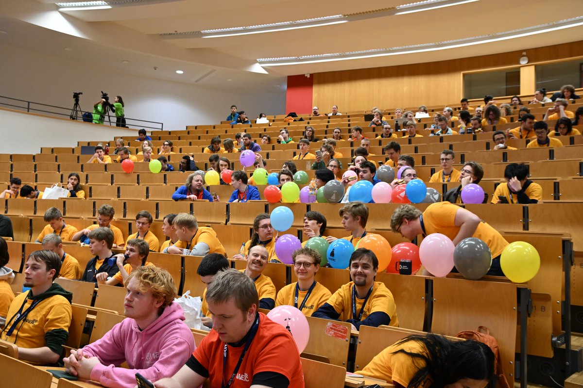 ICPCNews tweet media