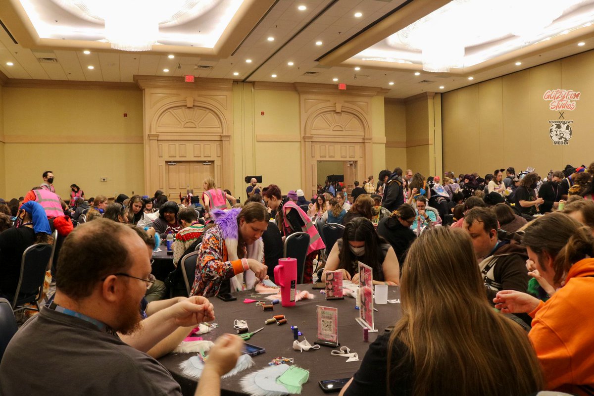 Glitzy Fox / GF Studios 🎀 tweet media