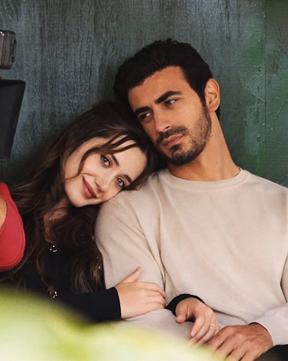 So comfortable with each other 🥺🤏

#Arafta #MerTeş