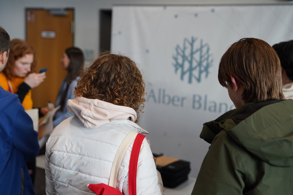 ICPCNews tweet media