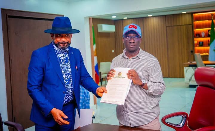 UUgheberio's tweet photo. Breaking News...
Edo Assembly Passes 2026 Appropriation/Budget and two other people Oriented and developmental Bills.
#BudgetOfHope
#PracticalGovernance
#ANewEdHasRisen https://t.co/HKZHKnbQPX