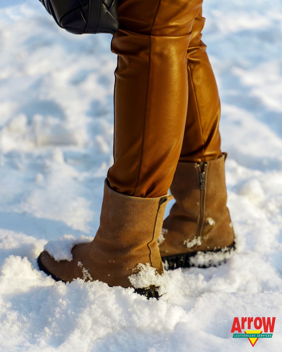From salt stains to water marks, we handle all the winter damage your boots pick up. Trust Arrow Leathercare to restore them beautifully.🥾👢