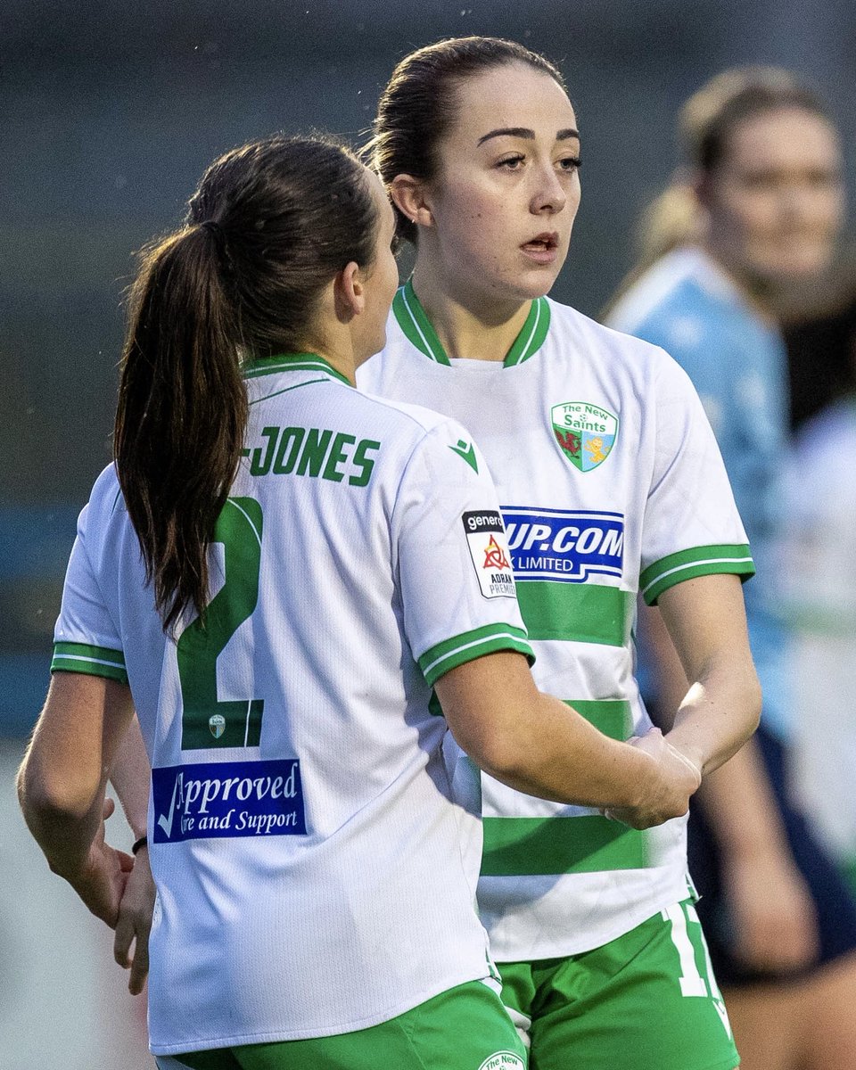 tnsfcwomen's tweet photo. Rounding off 2025 with a win! 🙌⚽️

A huge thank you to everyone for your incredible support over the last 12 months - we can’t wait to do it all over again in 2026! 💚✨

Special thanks to @PerryDobbins1 for the brilliant photos from Sunday’s victory 📸

#TNSFC https://t.co/p7bxoeECa0