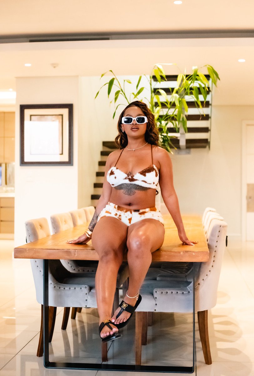 goated_bare's tweet photo. Shop our Classic Premium leather thong sandals 

Available online https://t.co/deznygR98v https://t.co/QqUCUZs5oM