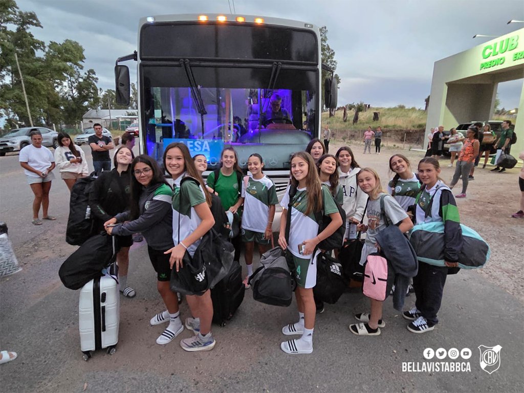⚽️ #LigaDelSur |

👉🏼 Las chicas de Sub 14 jugaron en Pigüe el Torneo Regional S14, organizado por el Club Peñarol.

🙌🏼 Finalizamos en el tercer puesto.

✍️🏼 Participaron: Racing (Olavarría), Peñarol (Pigüe), Liniers, Huracán, Olimpo, Tiro Federal (Puan).

#SomosBellaVista