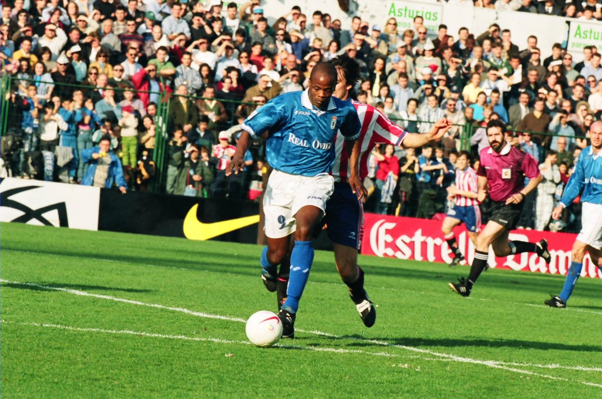 💫 Este 27, a las 18:00, el Carlos Tartiere se llena de nostalgia  

𝐄𝐧𝐜𝐮𝐞𝐧𝐭𝐫𝐨 𝐝𝐞 𝐋𝐞𝐲𝐞𝐧𝐝𝐚𝐬 📲 entradas.realoviedo.es 

* 𝑂𝑝𝑒𝑟𝑎𝑐𝑖𝑜́𝑛 𝐾𝑖𝑙𝑜 𝑂𝑣𝑖𝑒𝑑𝑖𝑠𝑡𝑎. 𝑅𝑒𝑐𝑜𝑔𝑖𝑑𝑎 𝑑𝑒 𝑝𝑟𝑜𝑑𝑢𝑐𝑡𝑜𝑠 𝑛𝑜 𝑝𝑒𝑟𝑒𝑐𝑒𝑑𝑒𝑟𝑜𝑠. 𝐷𝑒𝑠𝑑𝑒 𝑙𝑎𝑠