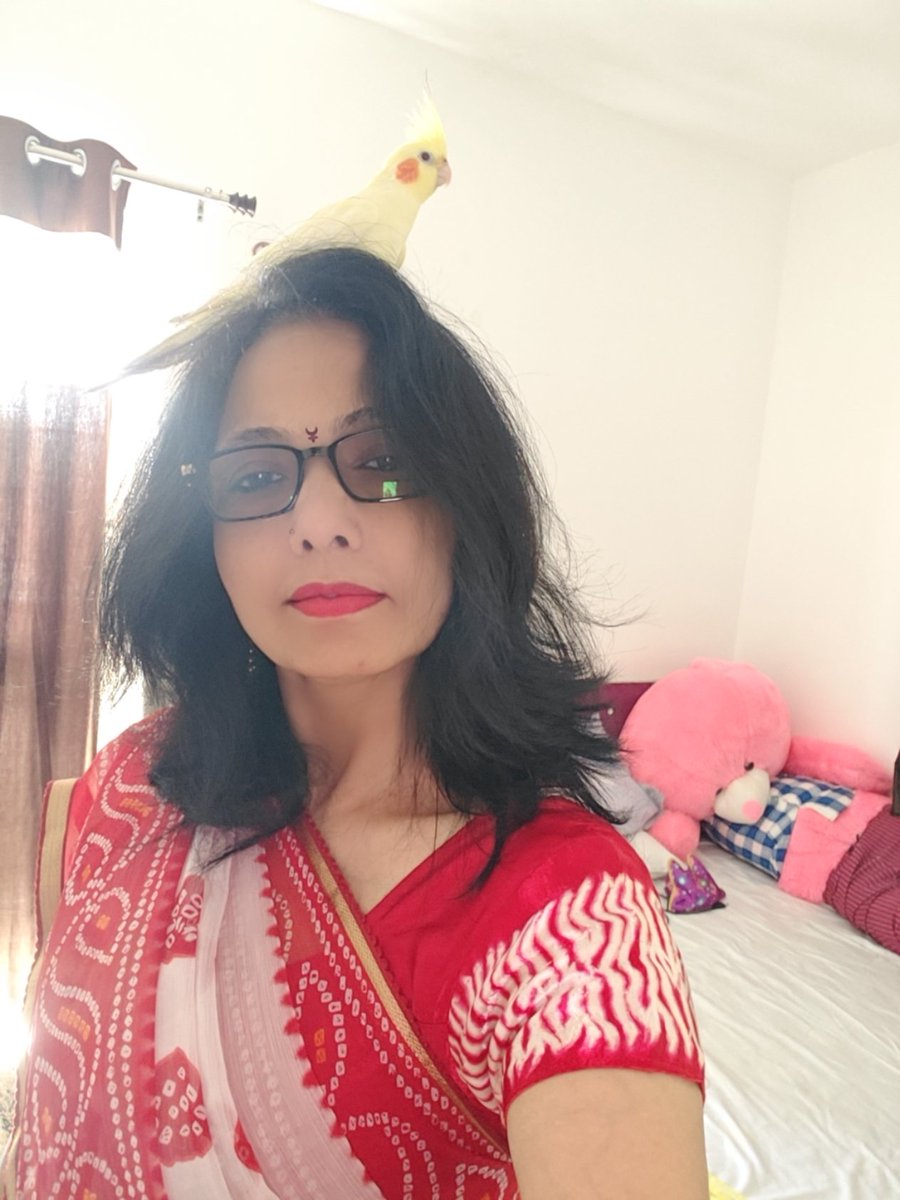 मत छेड़ ऐ दुनिया.. ये है सैलाबों का ज़खीरा🌊
~~~🥀🥀
सोया है समंदर.. जो मेरी पलकों के किनारे...!🌊
••••••••••••••••••••••••••••🦋❤♠🌀✍️🏻

Good Night Everyone 🙋🏻‍♀🙋🏻‍♀