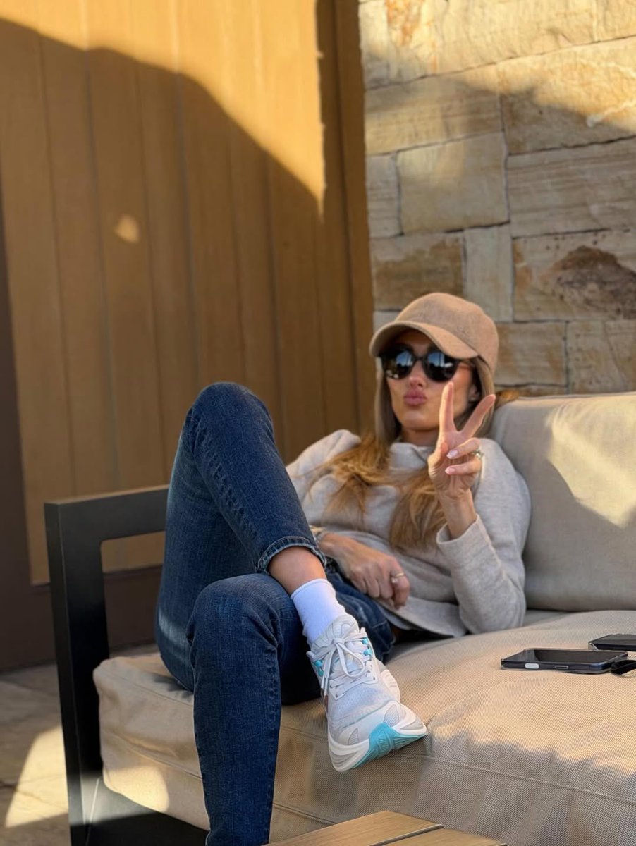 jieunbiscate's tweet image. É A MULHER MAIS LINDA DO PLANETA