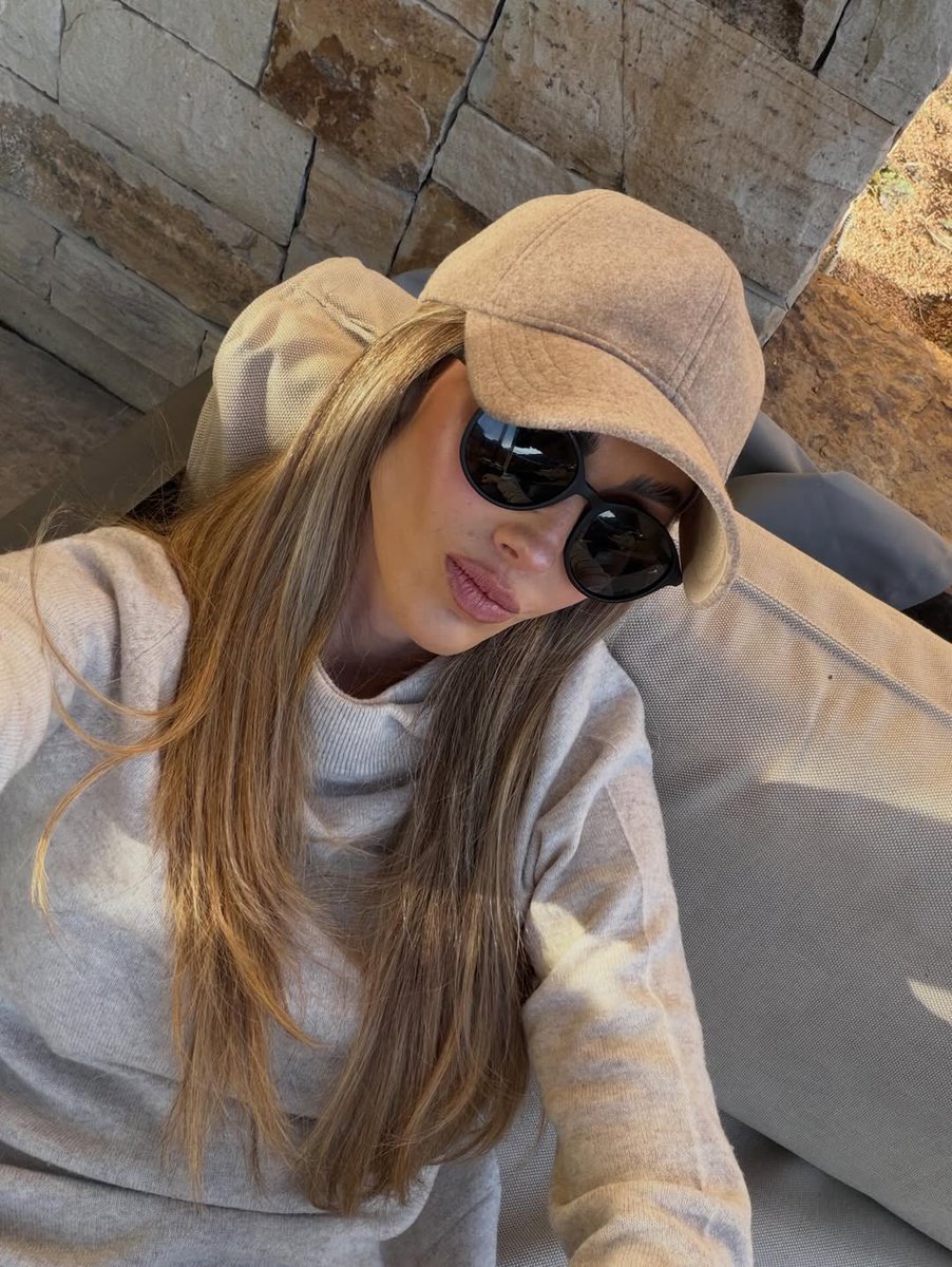 jieunbiscate's tweet image. É A MULHER MAIS LINDA DO PLANETA