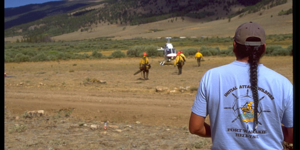 The BIA Rocky Mountain Region is hiring a permanent, full-time, seasonal wildland firefighter in Montana! 
‼️Learn more and apply online by 1/5 at usajobs.gov/job/848298200 
📸: BIA.