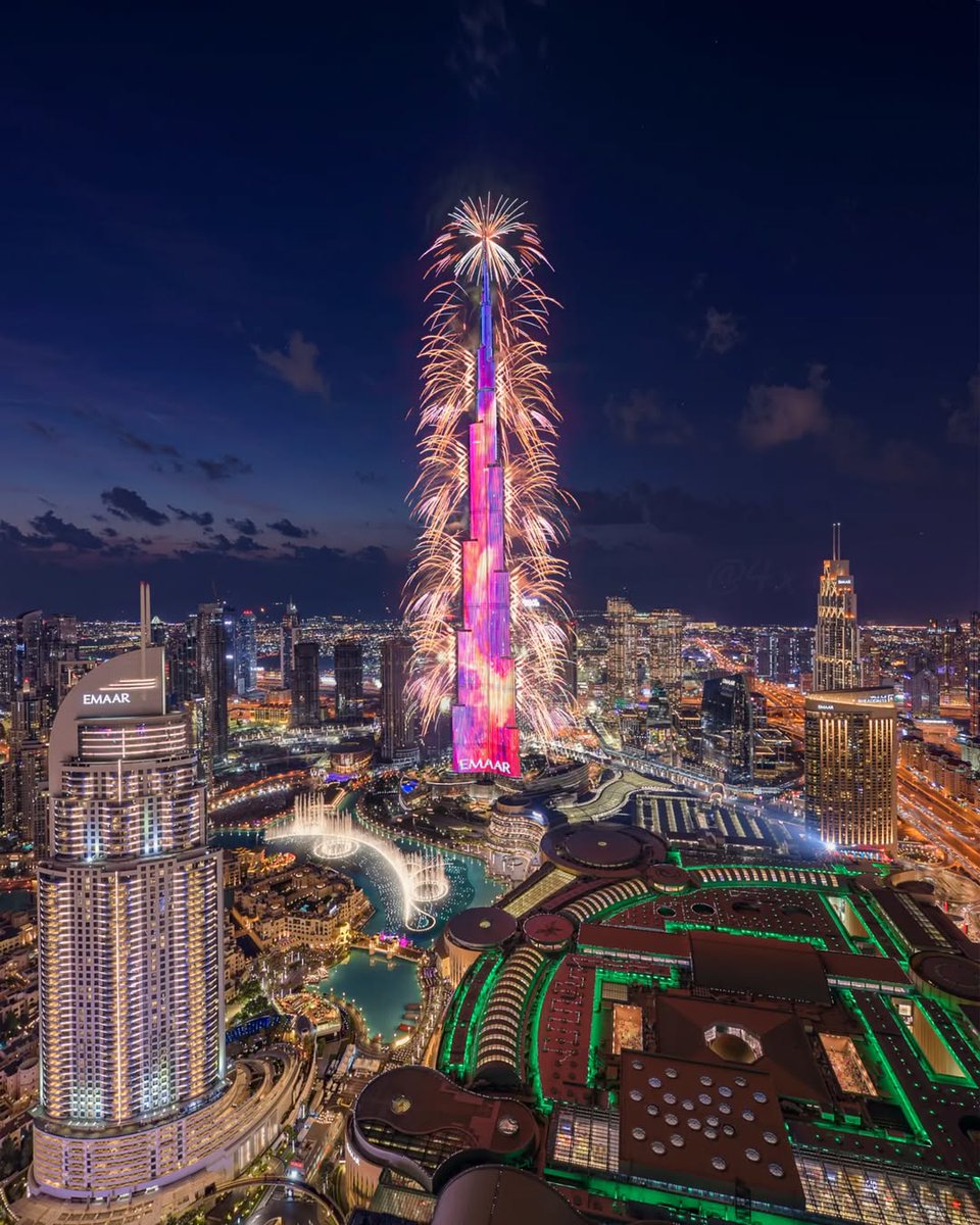 Dubai’s legendary New Year’s Eve celebrations are world-famous for a reason, and this year is no exception  🎇 As the countdown gets closer, <a href="/downtowndubai/">Namso</a> is one of the best places to be as the clock strikes 12. 🎉 Who’s in? 

📸 IG/4x
#VisitDubai