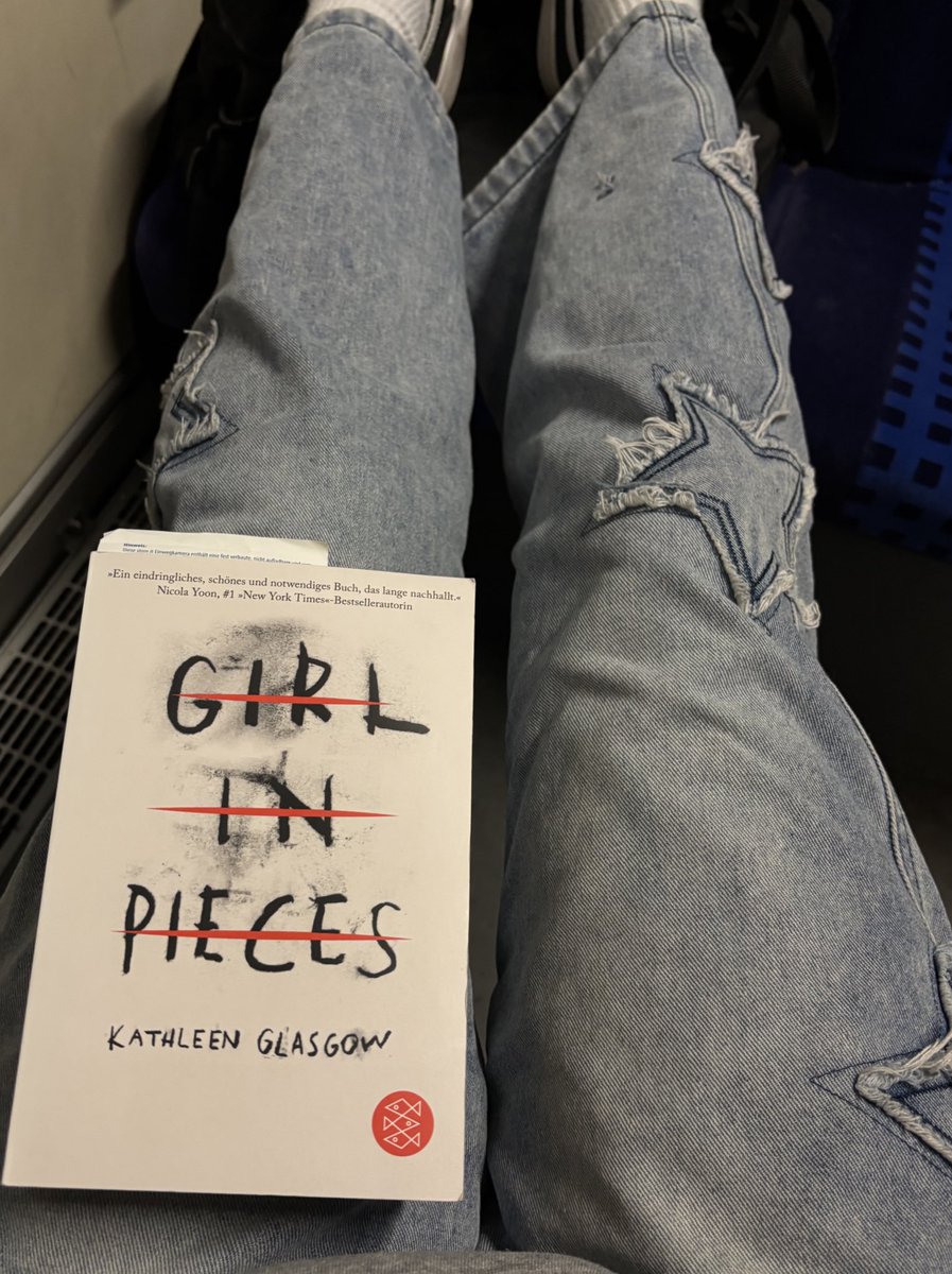 cokezerolver's tweet image. Performative Bodycheck and I’m not even skinny