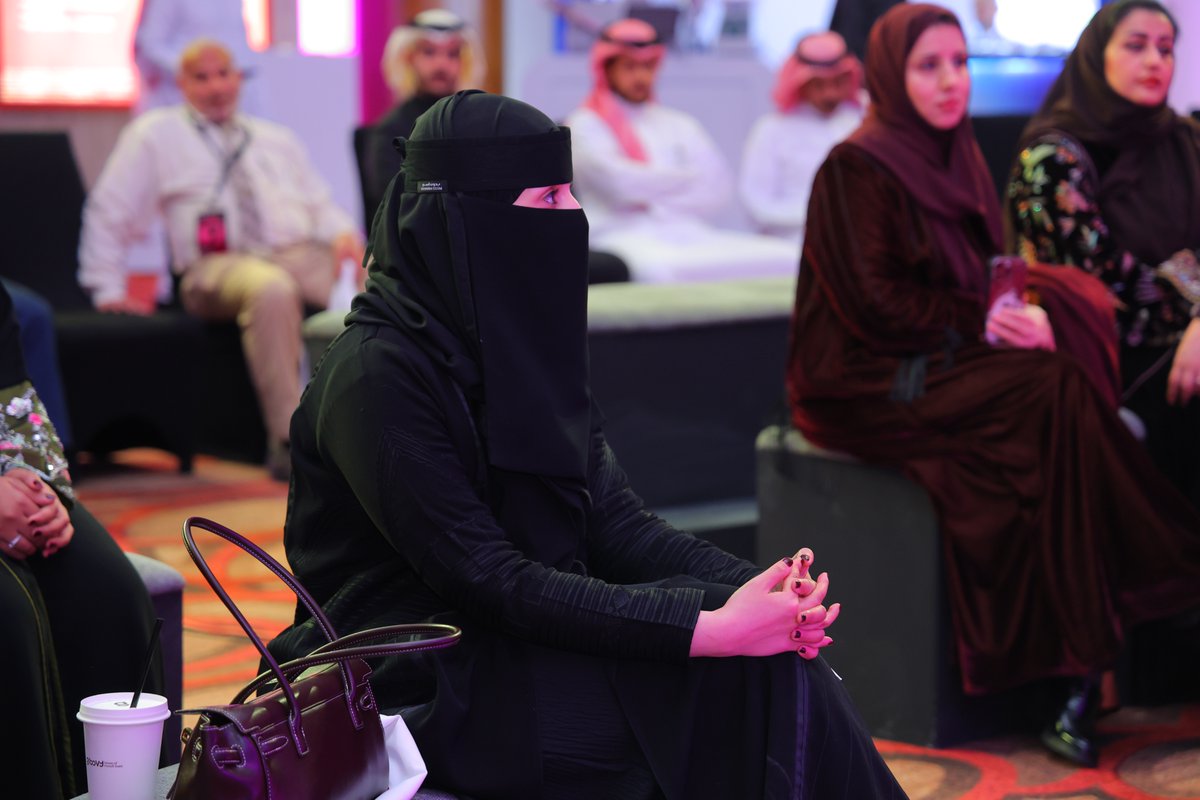 IHOPsa's tweet photo. د. العباس الغامدي قدّم في جلسة «سيرة قائد: التفاوض جوهر صناعة القرار» رؤية قيادية حول التفاوض في المجال الصحي وأثره في رسم مسارات النجاح. #TedHop https://t.co/m0d2g62PeK