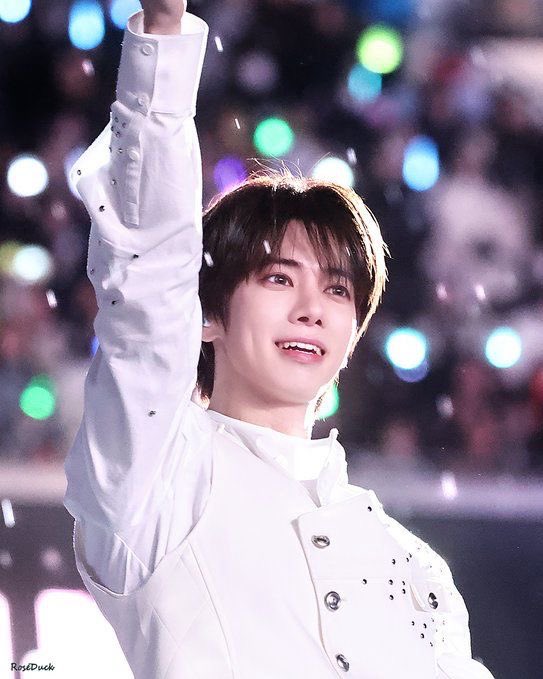 astrozzn's tweet image. “Can you stop talking about Taehyun?"
  
N
　     O
　　　   O
　　　　   o
　　　　　  o
　　　　　   o
　　　　　  o
　　　　   。
　　　    。
　　　  .
　　　  .
　　　   .
　　　　  .