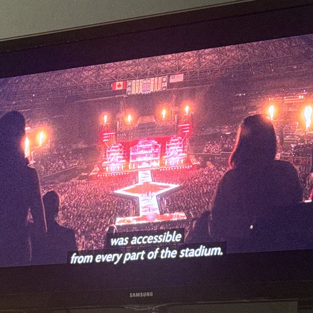 foremilee's tweet photo. I hope she enjoyed her stay at my house and gives us a good review on Yelp 🫡
#Tayronto #TSTheEndOfAnEra
@taylornation13 https://t.co/7h1hKA42MO