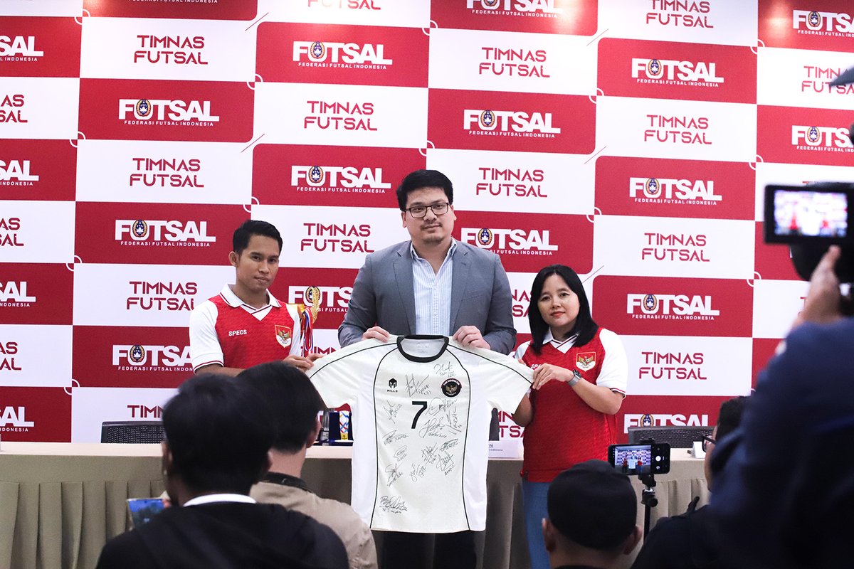 Lelang Jersey Timnas Futsal untuk Korban Bencana Sumatera Tembus 100 Juta!

Lebih lengkapnya, bisa cek di: futsalindonesia.org/news/lelang-je…