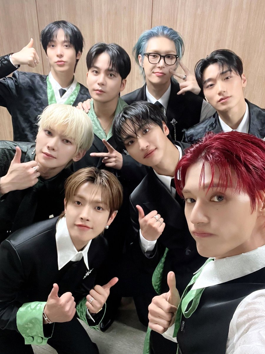 [📰] ATEEZ попали в список 100 лучших K-Pop исполнителей 2025 по версии Billboard😎

billboard.com/lists/k-pop-ar…

#ATEEZ <a href="/ATEEZofficial/">ATEEZ(에이티즈)</a> #에이티즈