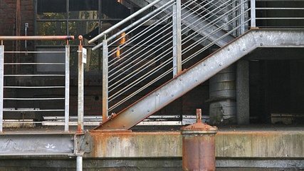 MSaintLouisAZ's tweet image. My impressions place him near water or damp ground, such as drainage or a low-elevation area, likely bordering a structured facility or land with limited/restricted access. #Illinois #missingperson #psychic