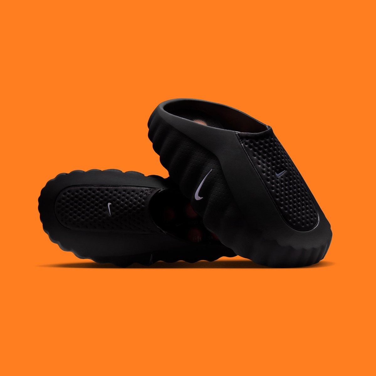 JustFreshKicks's tweet image. Official Images: Nike Mind 001 “Black” 🥷🏻

🗓️ January 2026
💰 $90