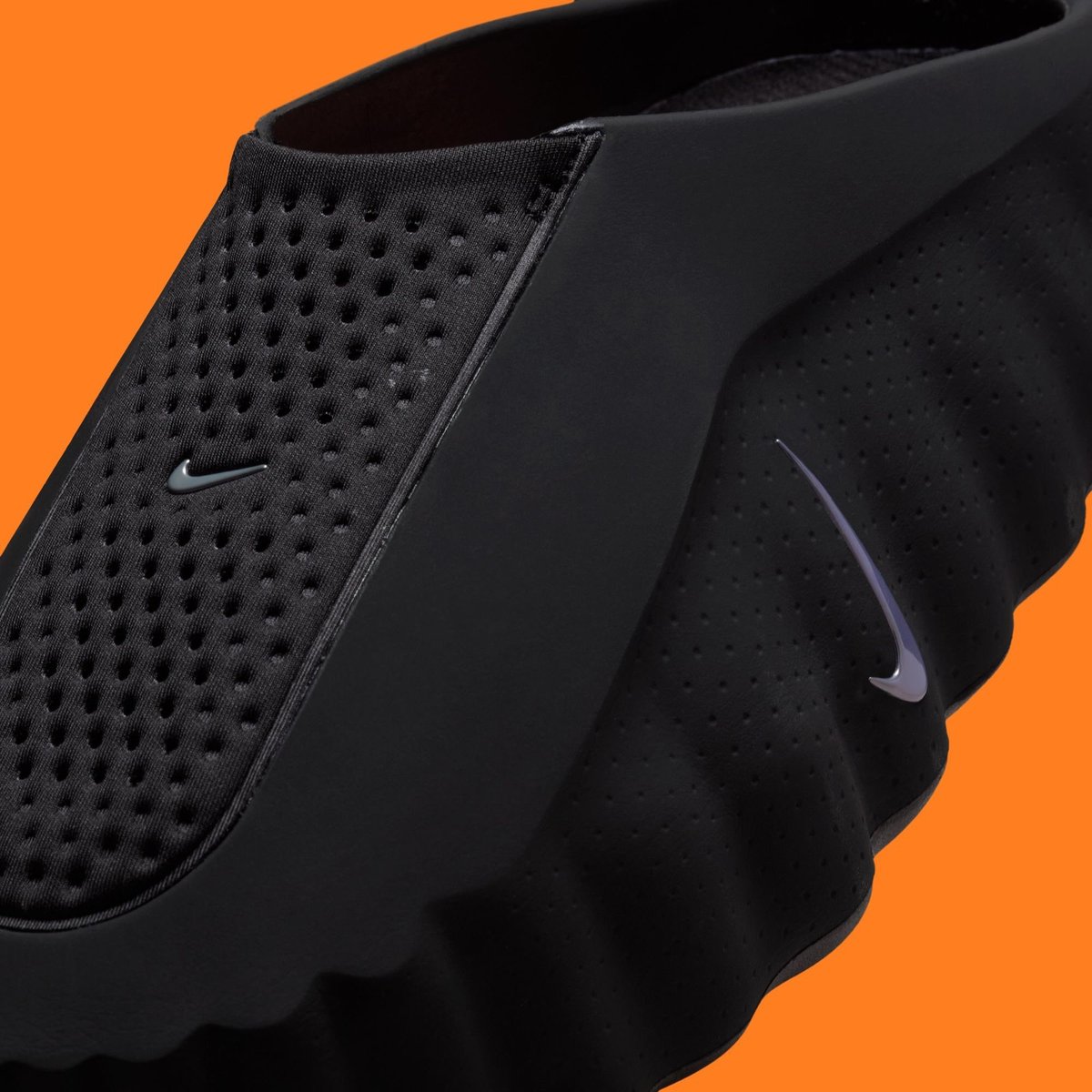JustFreshKicks's tweet image. Official Images: Nike Mind 001 “Black” 🥷🏻

🗓️ January 2026
💰 $90