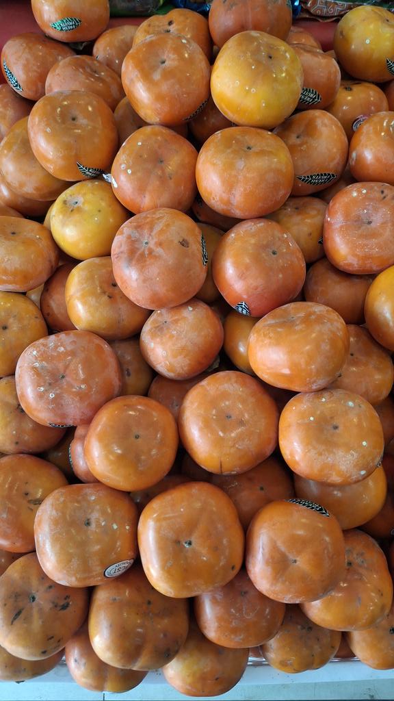 UpadhyayTolaram's tweet image. #bikaner #Bharat #fruit 

रामफल(Bullock's Heart)