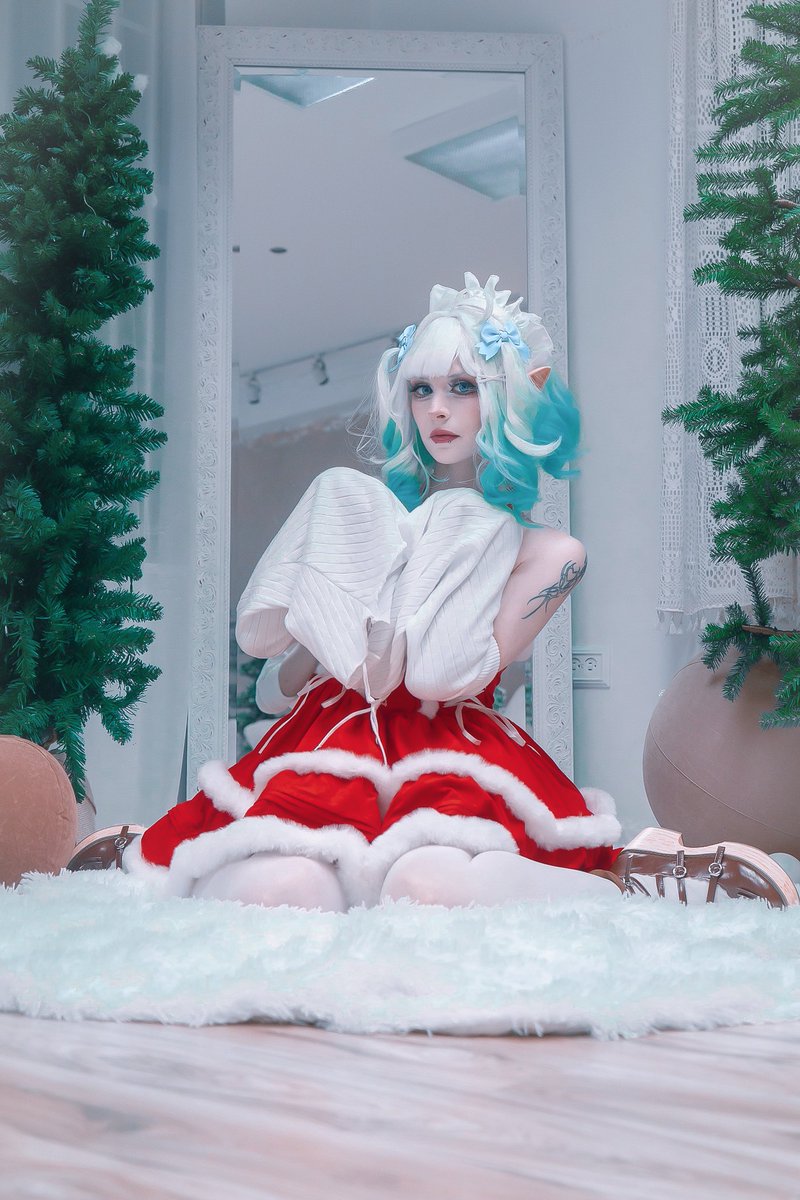 cyberfaery_'s tweet image. merry crimis from maid mint 👻⋆⁺₊❅。 #fantography
