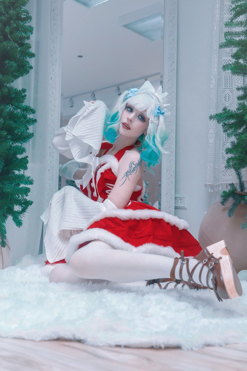 cyberfaery_'s tweet image. merry crimis from maid mint 👻⋆⁺₊❅。 #fantography