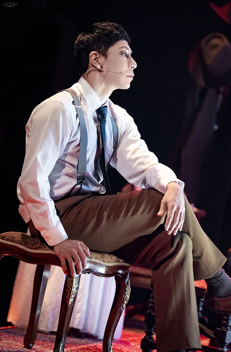 Loading704_pic's tweet image. 251223 미드나잇 액터뮤지션 스페셜 커튼콜
이승현 비지터

#이승현 #미드나잇 #액터뮤지션