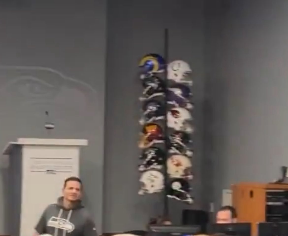 new_era72's tweet image. Collecting the heads of our enemies and stacking them 

You are so cold Mike 😭