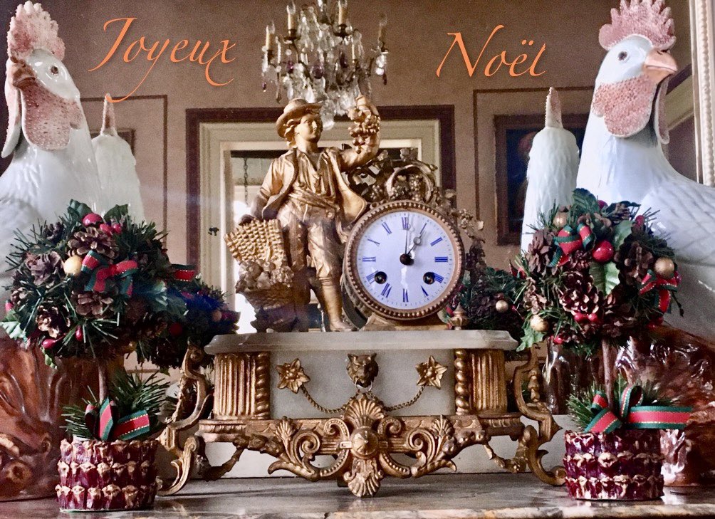 Le château des Aygues souhaite un Joyeux Noël à tous ses amis et à tous ses visiteurs !