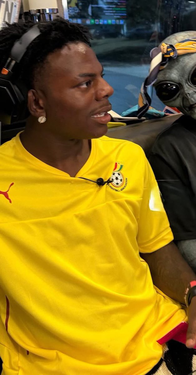 Heard Speed was coming to Ghana like 2 months ago but the number of people wey want host am plentyyy. Abeg whoever go host Speed in Ghana should do a good job.. Whatever you do make Ghana a tourist destination all year round and not just in December. Meet him at the airport with