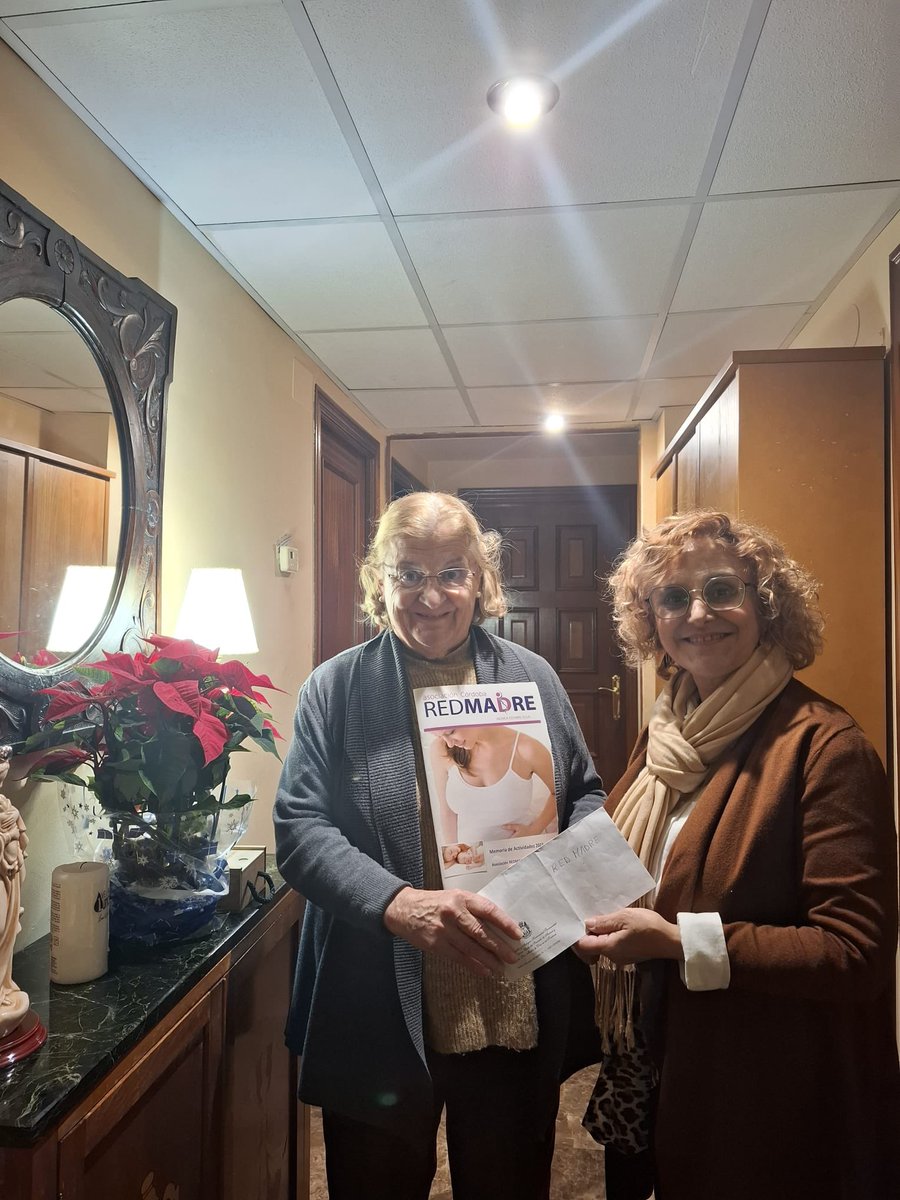 ⚫️ 𝐂𝐀𝐌𝐏𝐀Ñ𝐀 𝐃𝐄 𝐍𝐀𝐕𝐈𝐃𝐀𝐃 ⚫️
Continuando con las distintas actividades de caridad realizadas por nuestra Hermandad en la campaña de Navidad, ayer se le realizó una donación a la fundación REDMADRE, quienes apoyan a mujeres ante un embarazos imprevistos.