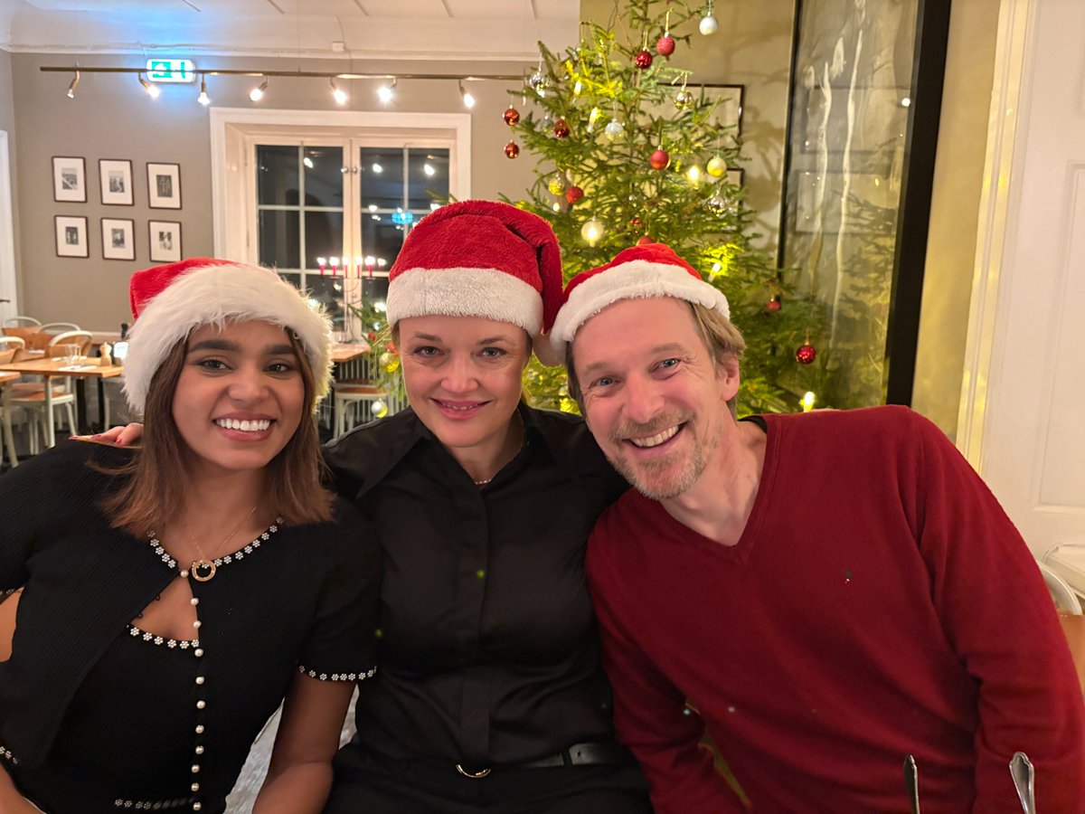 ulrikahedlund's tweet image. ✨Quiet days to recharge &amp;amp; reflect. Grateful for the learning, innovation &amp;amp; partnerships in 2025. Thank you for trusting Storyals. In 2026, let’s keep building skills, resilient digital workplaces &amp;amp; real impact - together.  #DigitalLeadership #FutureOfWork #Microsoft365 #Storyals