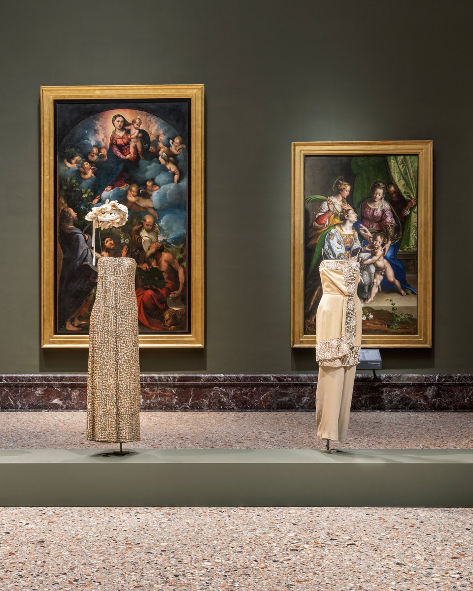 GIORGIO ARMANI: MILANO, PER AMORE⁣ ⁣ Within the historic halls of