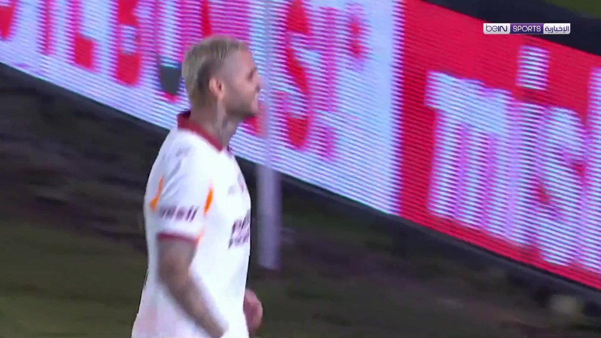 الأرجنتيني ماورو إيكاردي لاعب غلطة سراي أصبح أكثر لاعب أجنبي يسجل في الدوري التركي بعدما تخطى الروماني جورج حاجي 