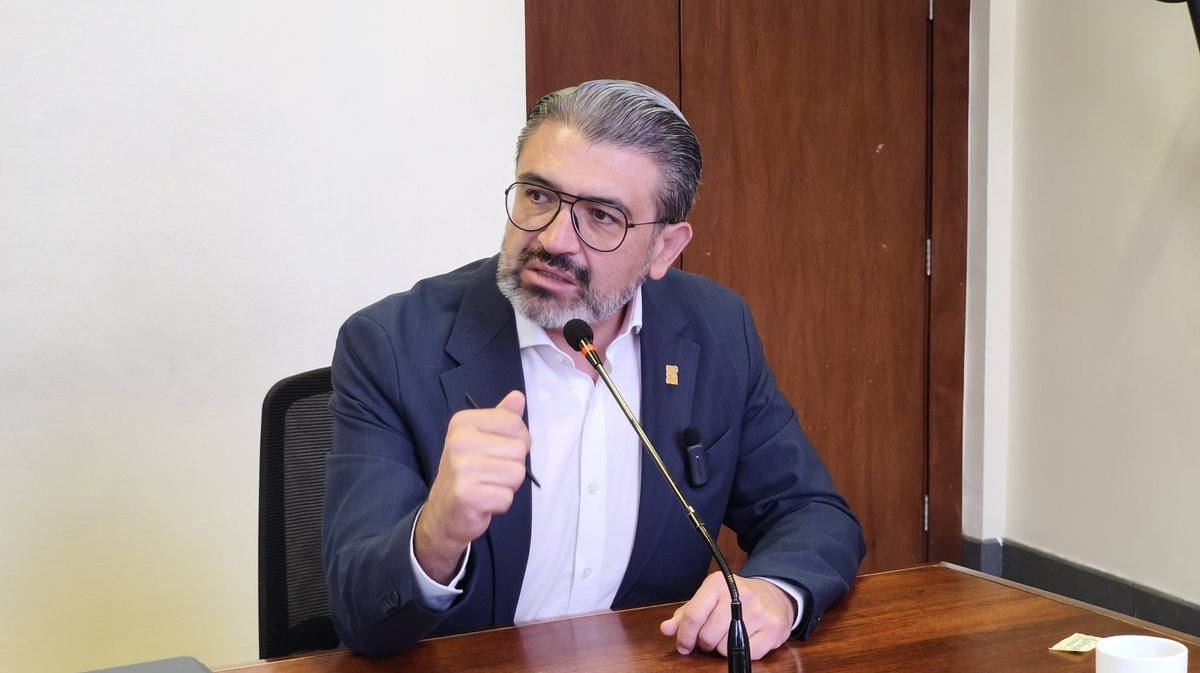 Impulsamos el #corredorseguro como una política de Estado.

Junto a <a href="/goberguayasec/">Gobernación del Guayas</a>, <a href="/gobersantaelena/">Gobernación Santa Elena</a>, <a href="/PoliciaEcuador/">Policía Ecuador</a> y <a href="/FFAAECUADOR/">Fuerzas Armadas del Ecuador</a> fortalecemos la seguridad vial para proteger a ciudadanos, productores y comerciantes.

No es un plan temporal: es seguridad y desarrollo 365 días