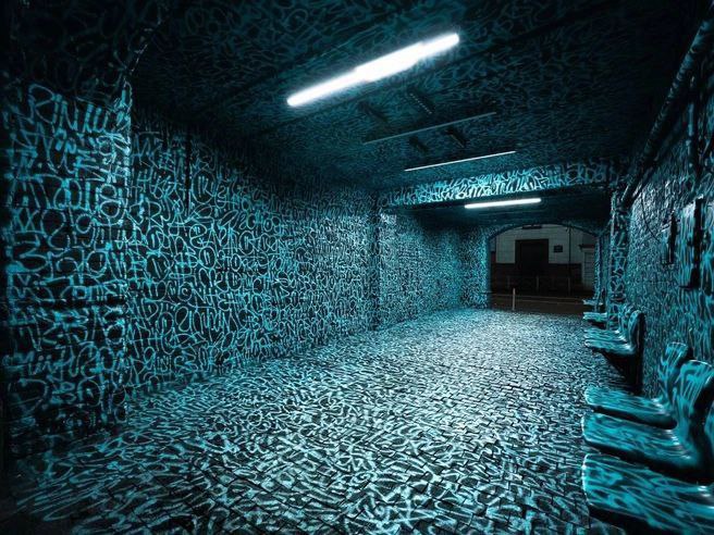 Wild_SPb's tweet image. Покрас Лампас расписал арку на 8-й Советской улице

 На стенах появились строки из «Вот такой рассеянный» Самуила Маршака.

Честно...крипота какая-то