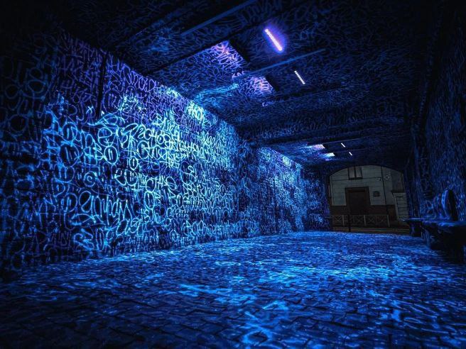 Wild_SPb's tweet image. Покрас Лампас расписал арку на 8-й Советской улице

 На стенах появились строки из «Вот такой рассеянный» Самуила Маршака.

Честно...крипота какая-то