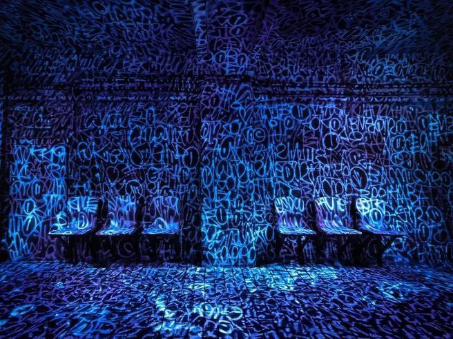 Wild_SPb's tweet image. Покрас Лампас расписал арку на 8-й Советской улице

 На стенах появились строки из «Вот такой рассеянный» Самуила Маршака.

Честно...крипота какая-то